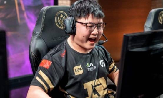 uzi经济人最新爆料,电竞传奇背后的商业布局与未来展望 第3张 uzi经济人最新爆料,电竞传奇背后的商业布局与未来展望 第3张